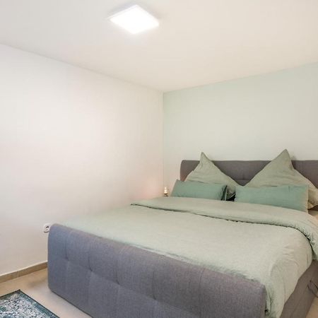 Ferienwohnung Wohnen am Weinberg in zentraler Lage und Netflix Kassel Exterior foto